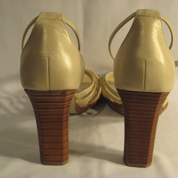 KENNETH COLE REACTION STACK HEEL SANDALS 6.5 MED. - Picture 3 of 7